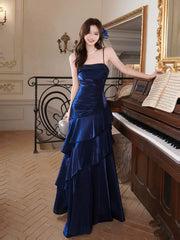 Vestido de noche azul marino con tirantes de sirena y fiesta 