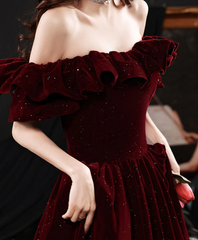 Vestido de fiesta de terciopelo rojo vino con hombros descubiertos y corte A 