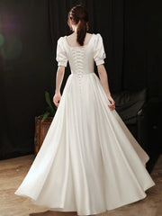 Vestido de fiesta de boda de satén blanco con mangas cortas y corte en A 