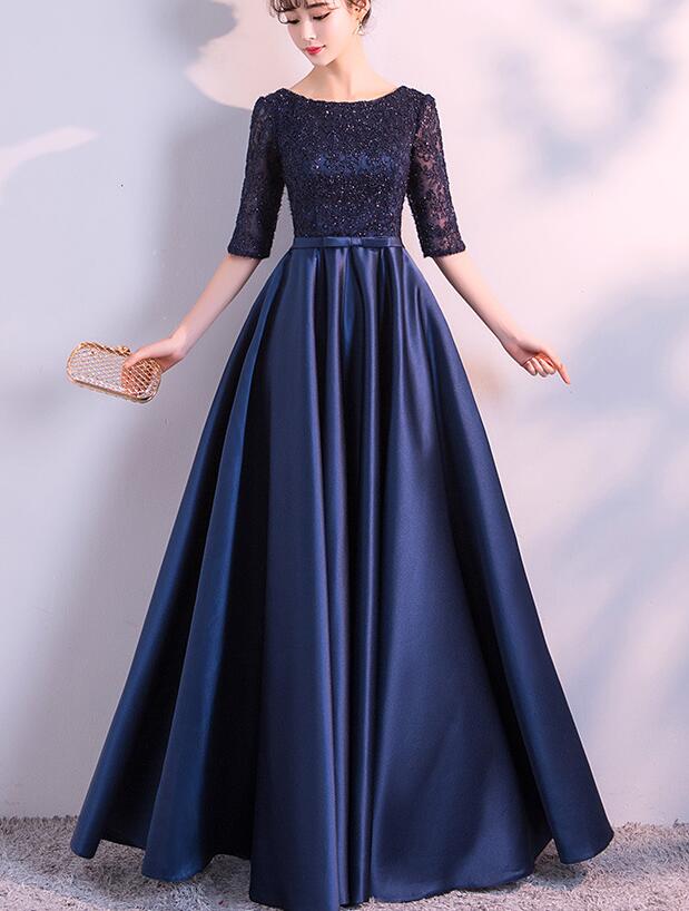 Vestido de fiesta largo de satén azul marino con parte superior de encaje 