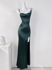 Vestido de fiesta largo de satén verde con tirantes de sirena y abertura en la pierna 