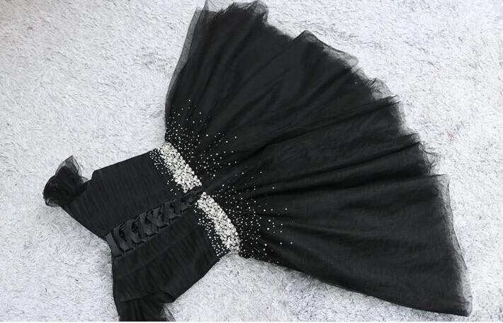 Fashionable Black Short Beaded Party Dress