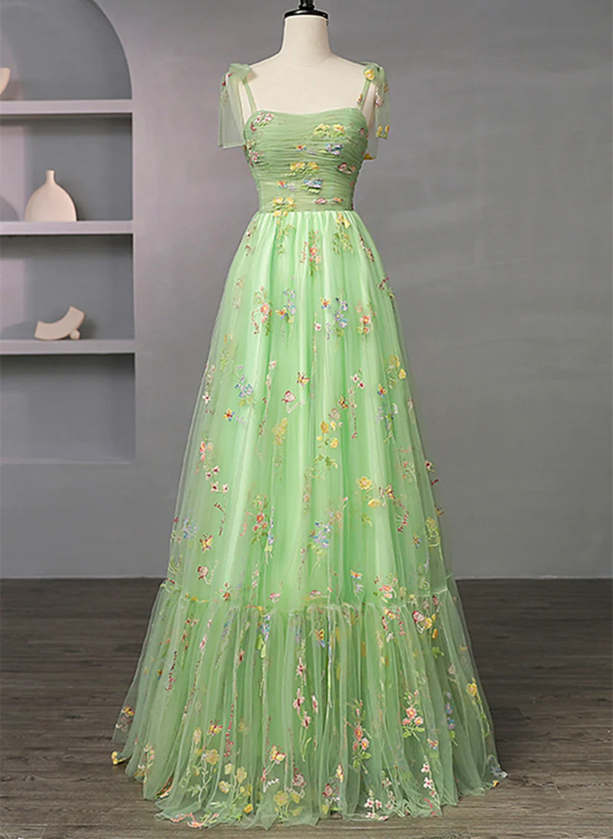Light Green Tulle Straps Ball Gown Party Dress