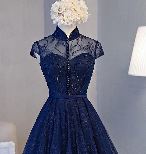 Hermoso vestido de fiesta de encaje azul marino hasta la rodilla 