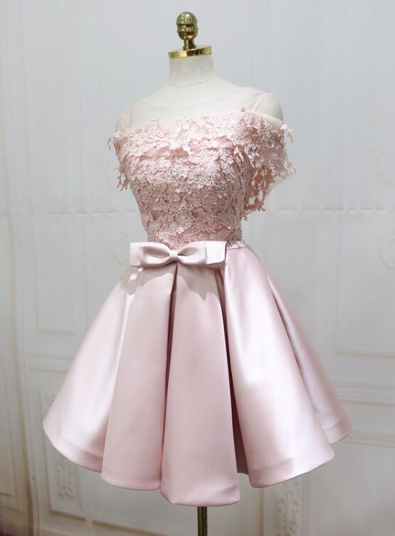 Lindo vestido de fiesta corto de satén rosa 