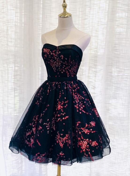 Lovely Black Sweetheart Short Homecoming Dress
