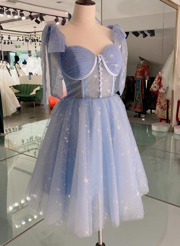 Precioso vestido corto de tul azul para fiesta de bienvenida y graduación 