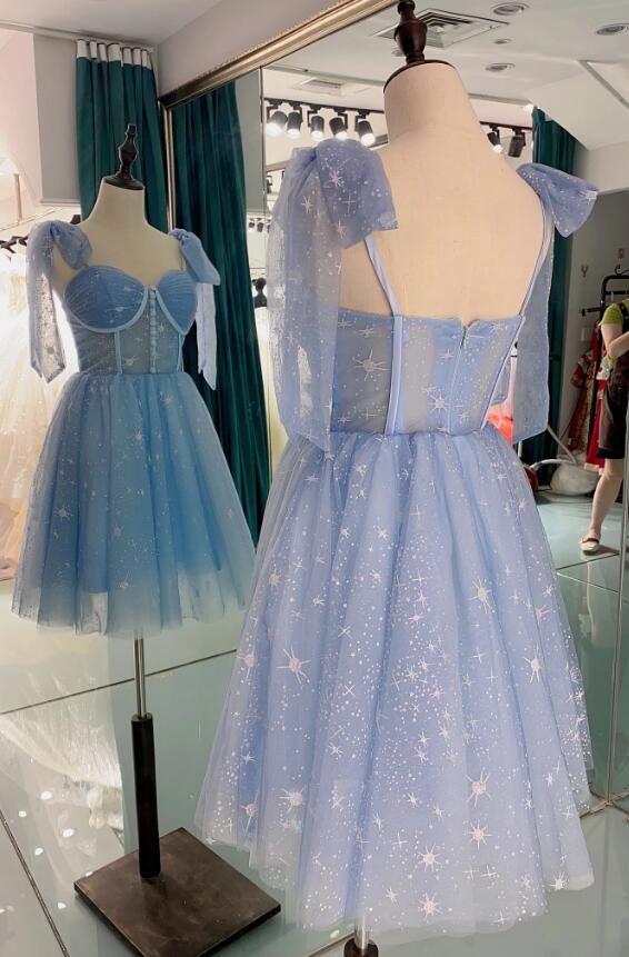 Precioso vestido corto de tul azul para fiesta de bienvenida y graduación 