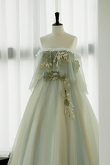 Vestido de fiesta largo de tul con encaje y hombros descubiertos en verde claro 