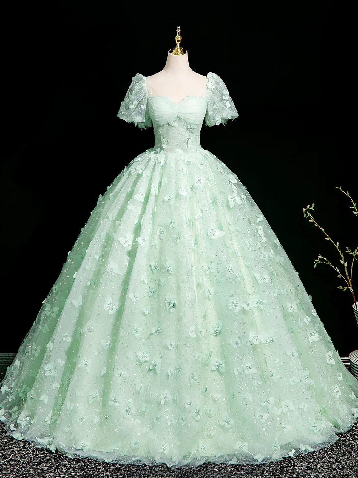Vestido de noche largo formal con escote en forma de corazón y encaje verde 