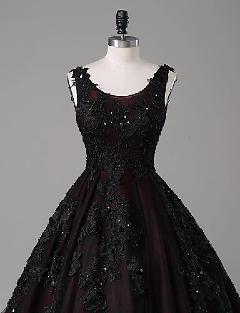 Black and Red Backless Tulle Long Formal Gown