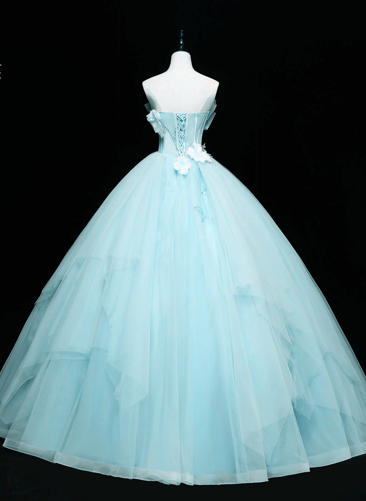 Precioso vestido largo de tul azul para dulces 16 