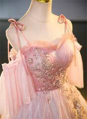 Vestido de fiesta largo de tul con cuentas y hombros descubiertos en color rosa 