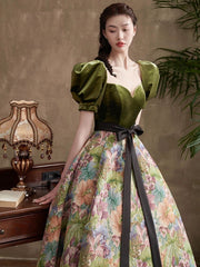 Vestido de noche largo con escote en forma de A y corte en A de color verde 