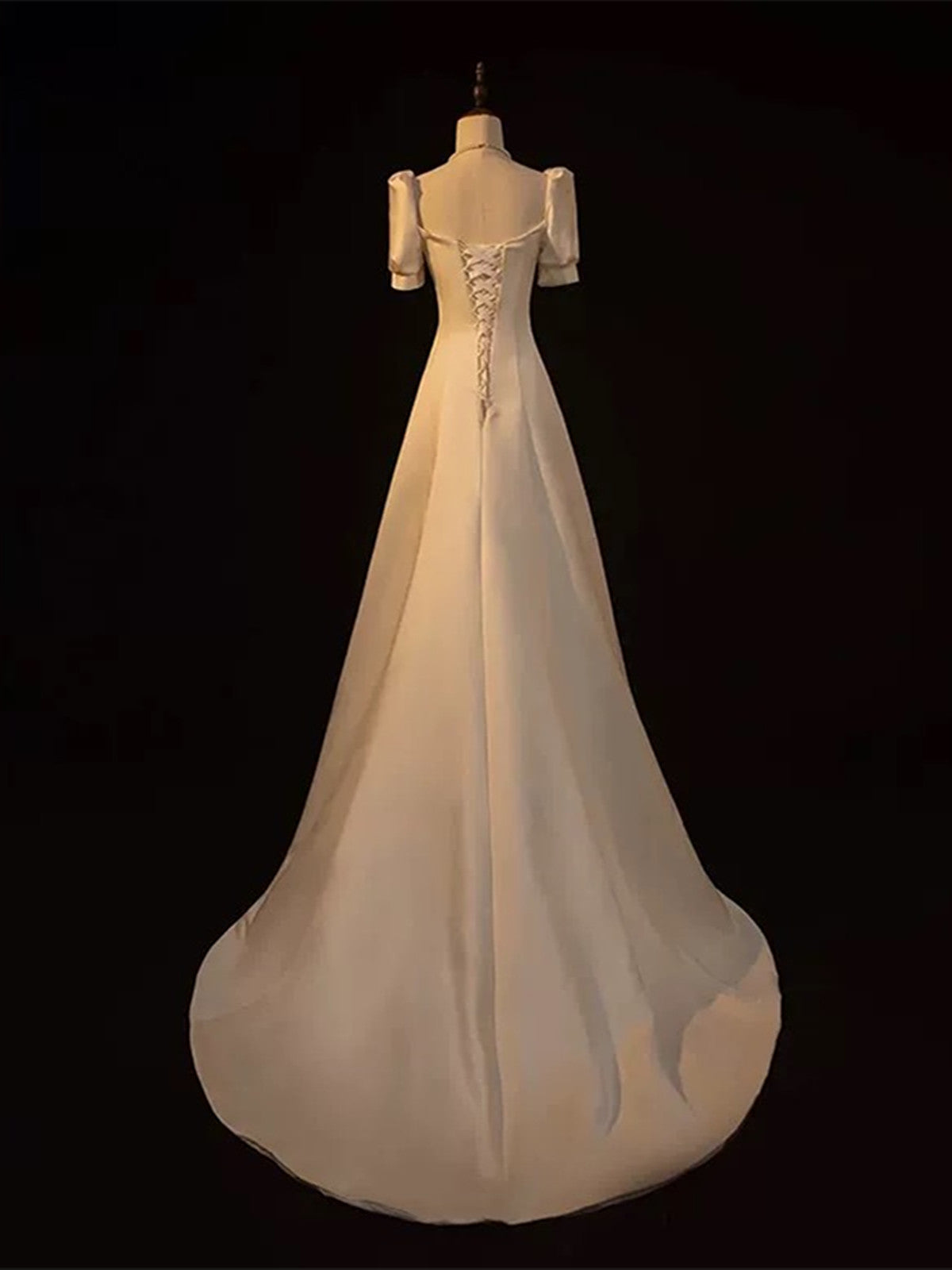 Vestido de fiesta de boda sencillo de satén color marfil con corte A 