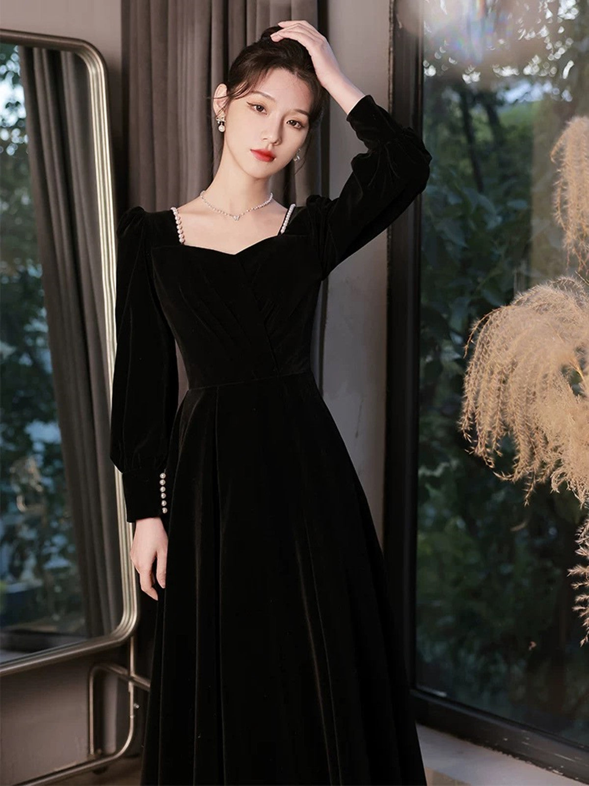A-line Black Velvet Long Sleeves Simple Style Prom Dress