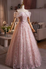 Vestido de fiesta rosa claro con corte en A de tul y encaje y hombros descubiertos 