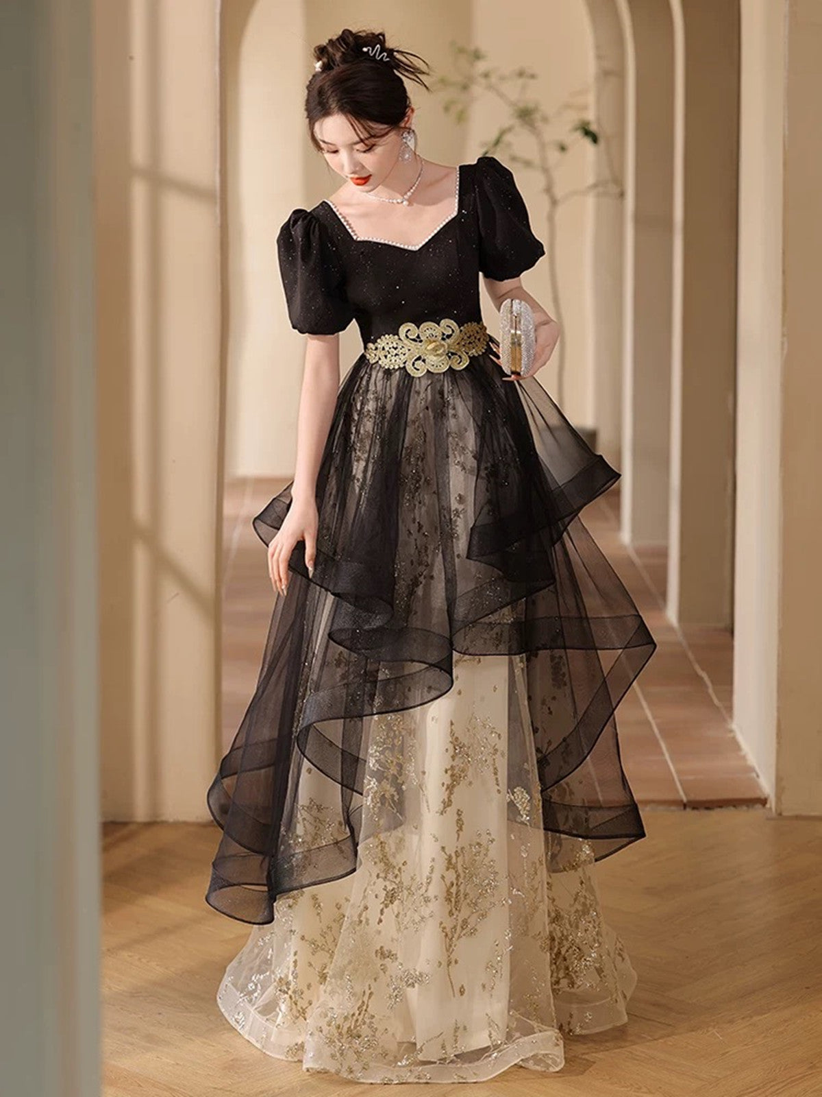 Vestido de fiesta largo de tul con mangas cortas y corte en A, color negro 
