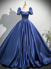 Vestido de fiesta de satén azul oscuro con mangas cortas y espalda con cordones 