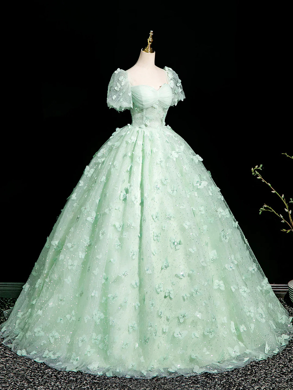 Vestido de noche largo formal con escote en forma de corazón y encaje verde 