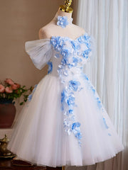 Vestido corto blanco de tul con flores para regreso a casa 
