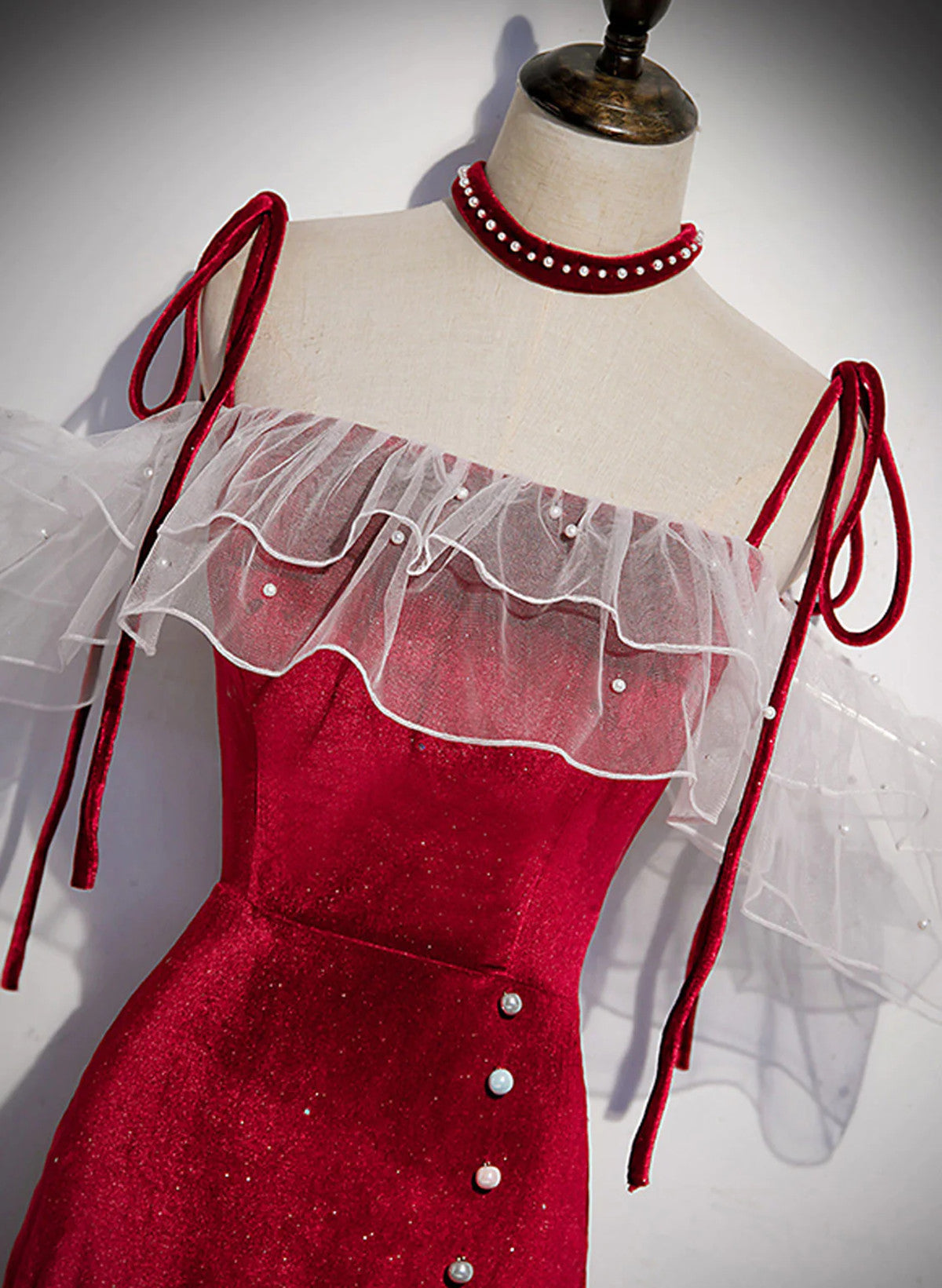 Hermoso vestido de fiesta largo estilo sirena de terciopelo rojo vino 