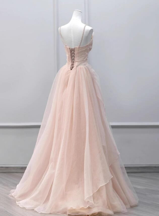 Vestido de fiesta largo con tirantes de tul rosa y cuentas 
