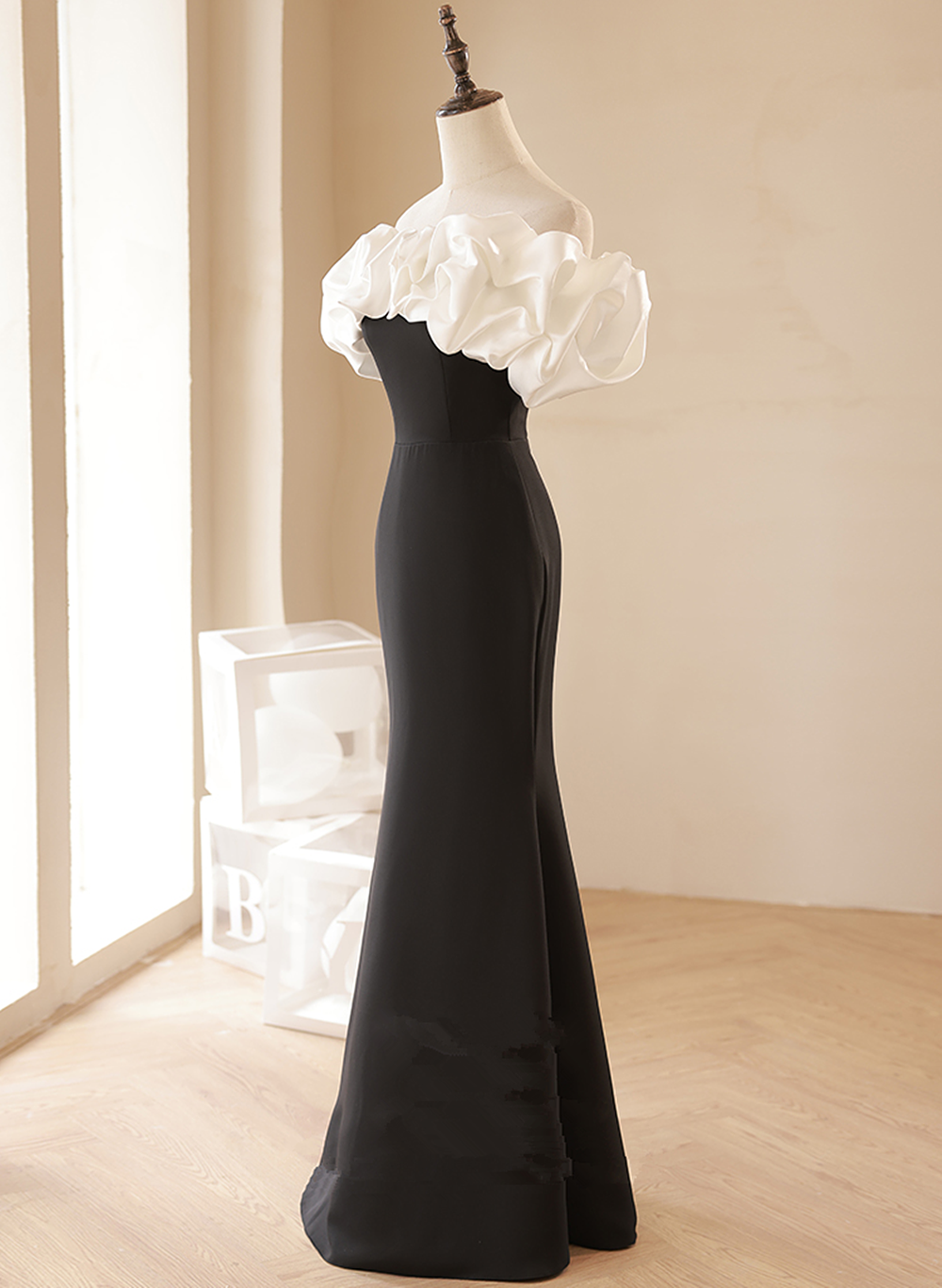 Black and White Mermaid Long Off Shoulder Party Dress