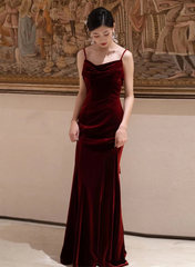 Vestido de fiesta de boda largo con tirantes de terciopelo rojo vino y espalda baja 