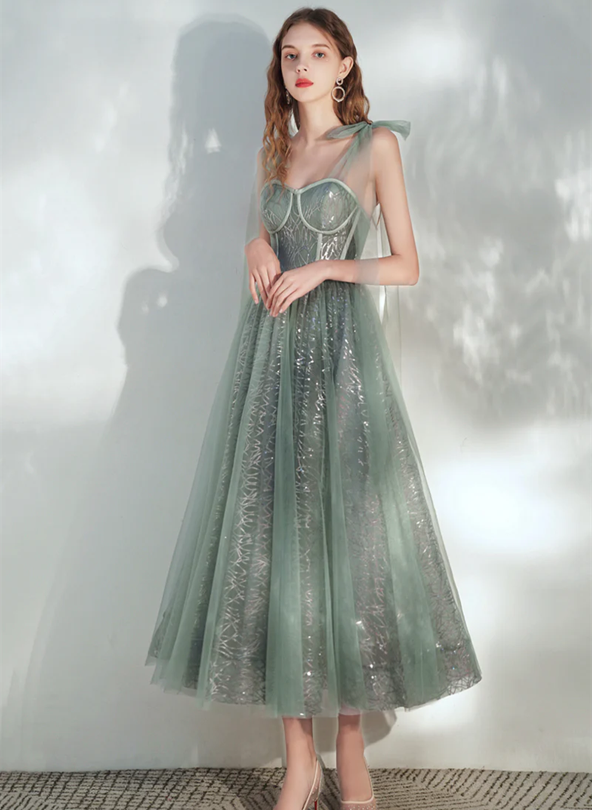 Vestido de fiesta corto de tul verde encantador con lentejuelas 