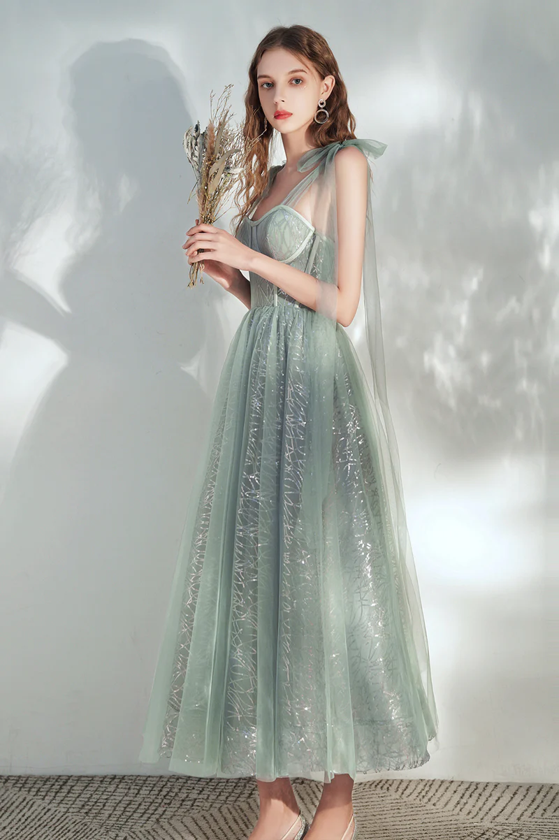 Vestido de fiesta corto de tul verde encantador con lentejuelas 