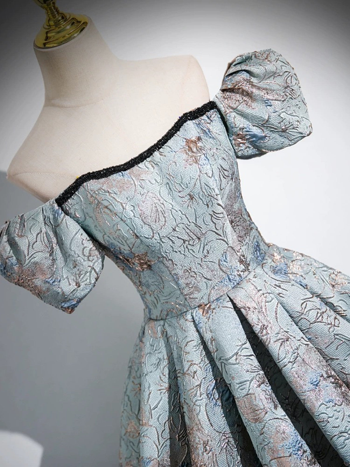 Grey Floral Satin A-line Short Sleevse Party Dress