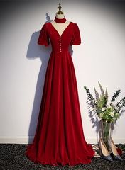 Vestido largo de fiesta de terciopelo rojo con escote alto 