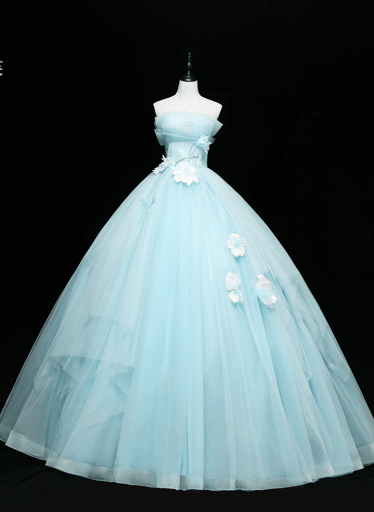Precioso vestido largo de tul azul para dulces 16 