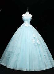 Precioso vestido largo de tul azul para dulces 16 