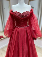 Vestido de fiesta largo de tul rojo vino con mangas abullonadas 