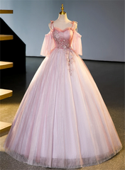 Vestido de fiesta largo de tul con cuentas y hombros descubiertos en color rosa 