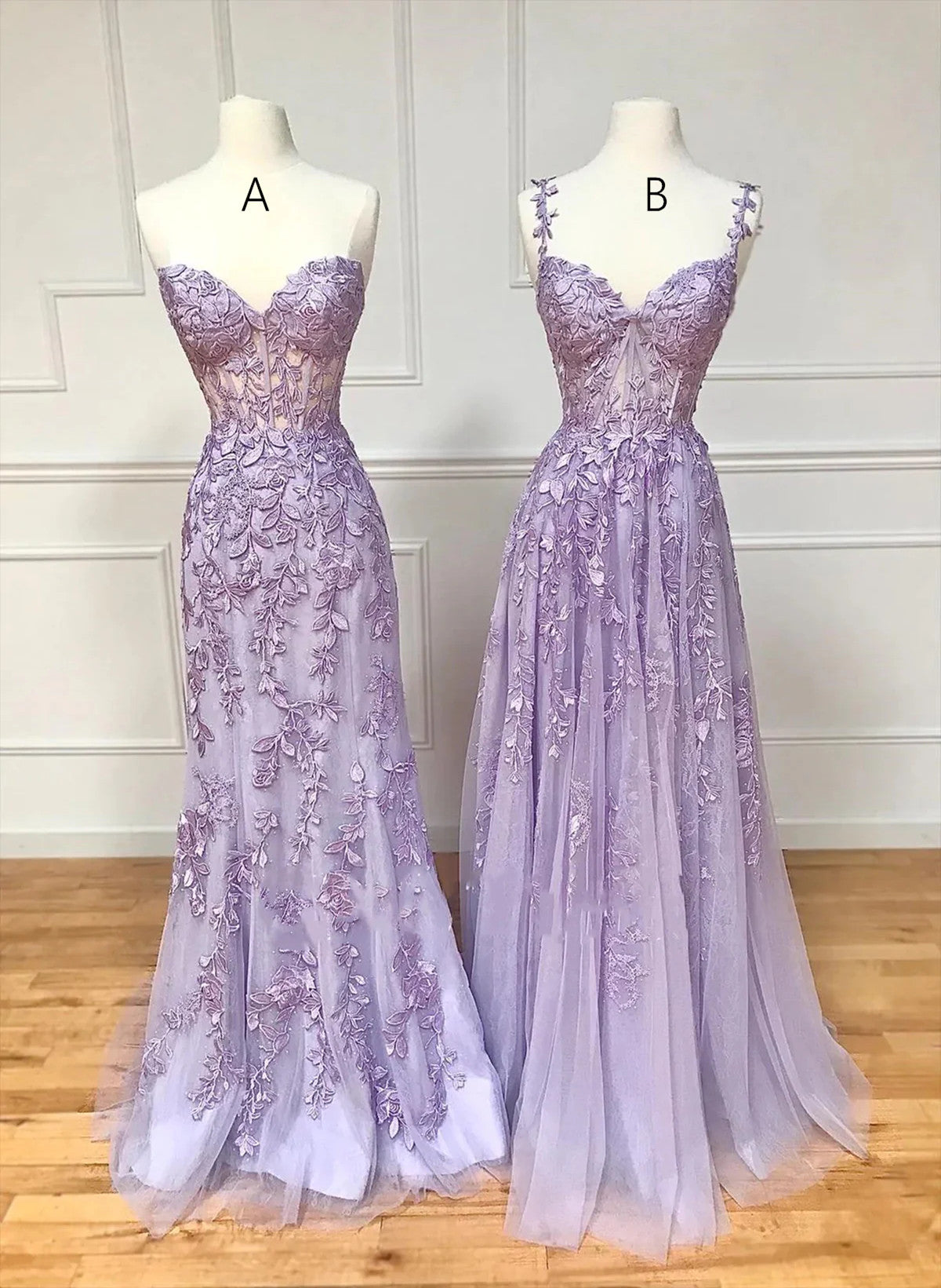 Vestido de fiesta largo color lavanda con escote en forma de corazón, cuentas y encaje 