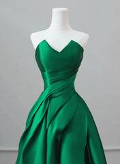 Vestido de fiesta de satén verde con cordones y corte en A hasta el suelo 