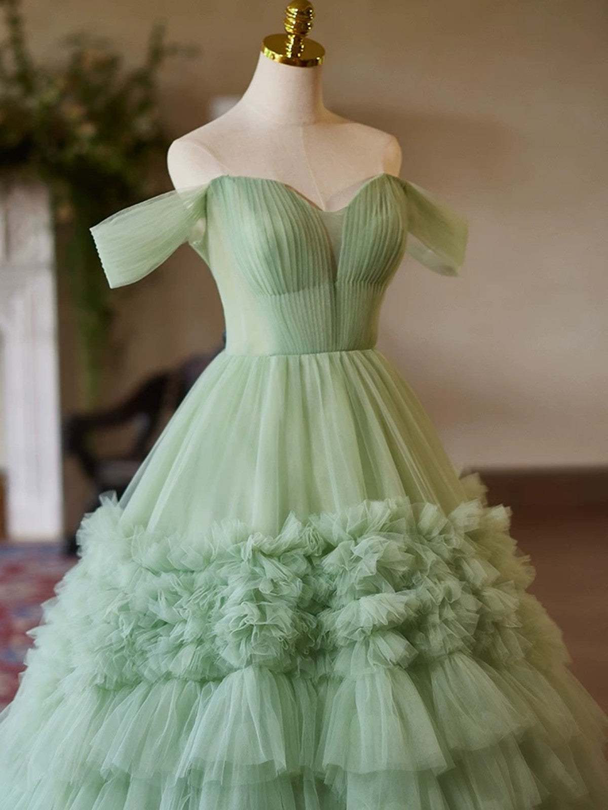 Vestido formal largo con escote en forma de corazón de tul verde 