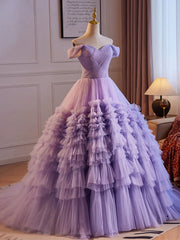 Vestido morado de tul con capas de escote corazón para quinceañeras 