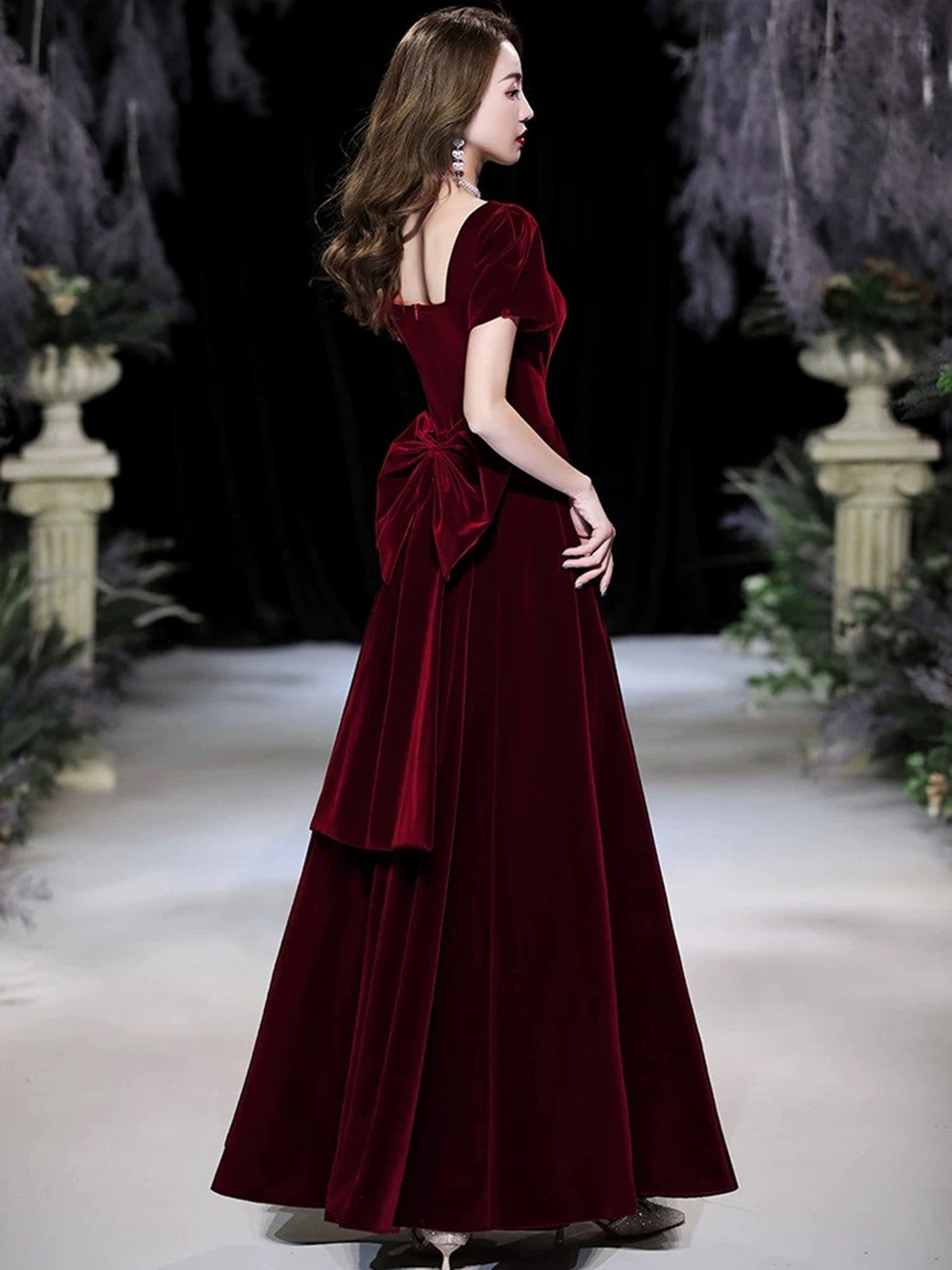 Wine Red Velvet Short Sleeves Party Dress