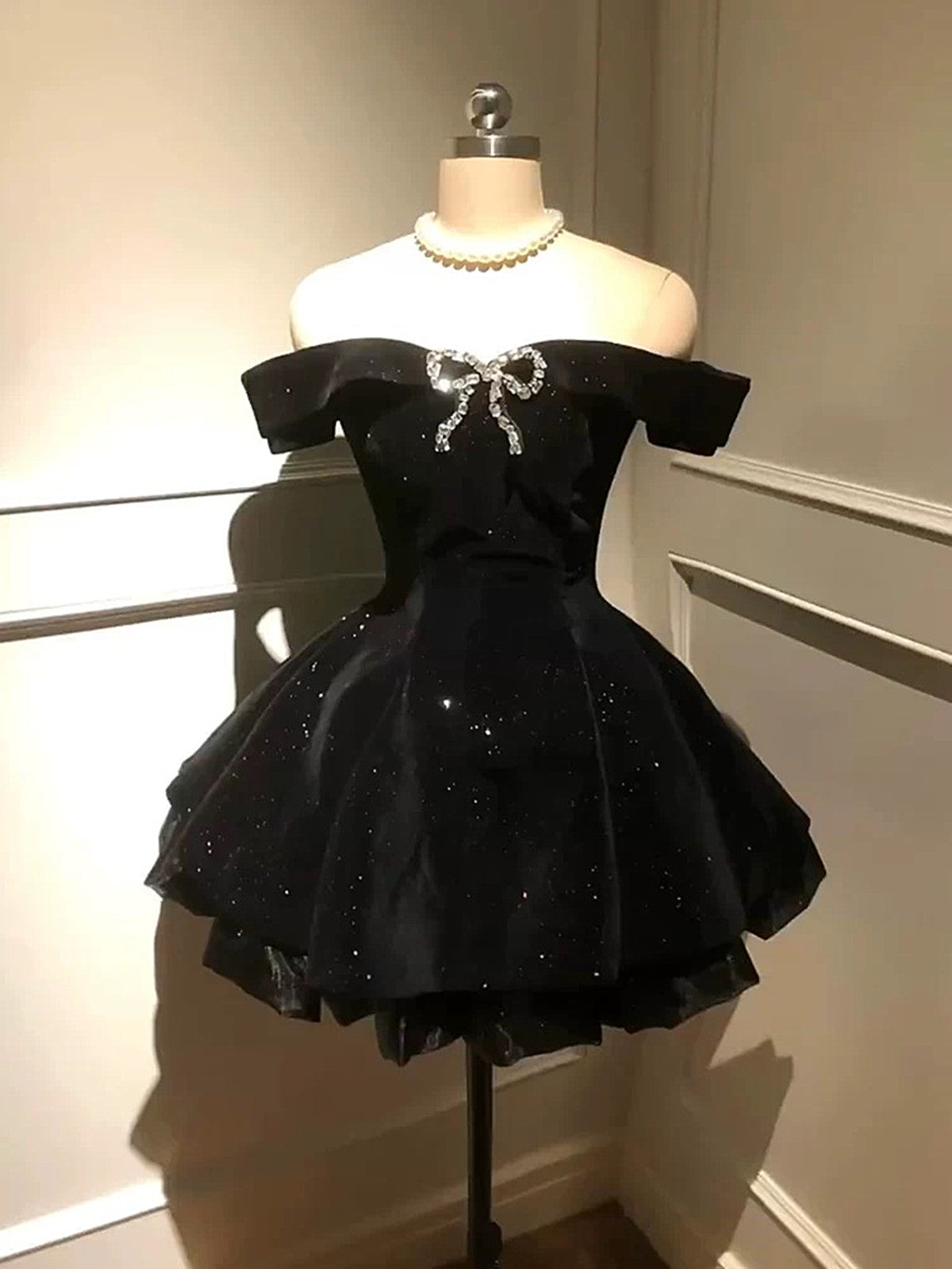 Black Velvet Short Party Dress Homecoming Dress