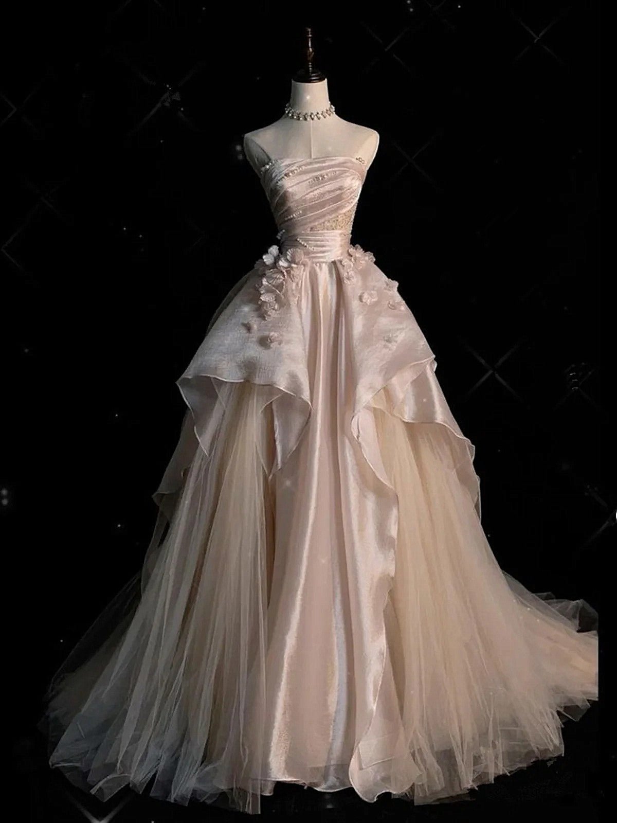 Vestido de fiesta de tul en línea A sin tirantes en rosa y champán 