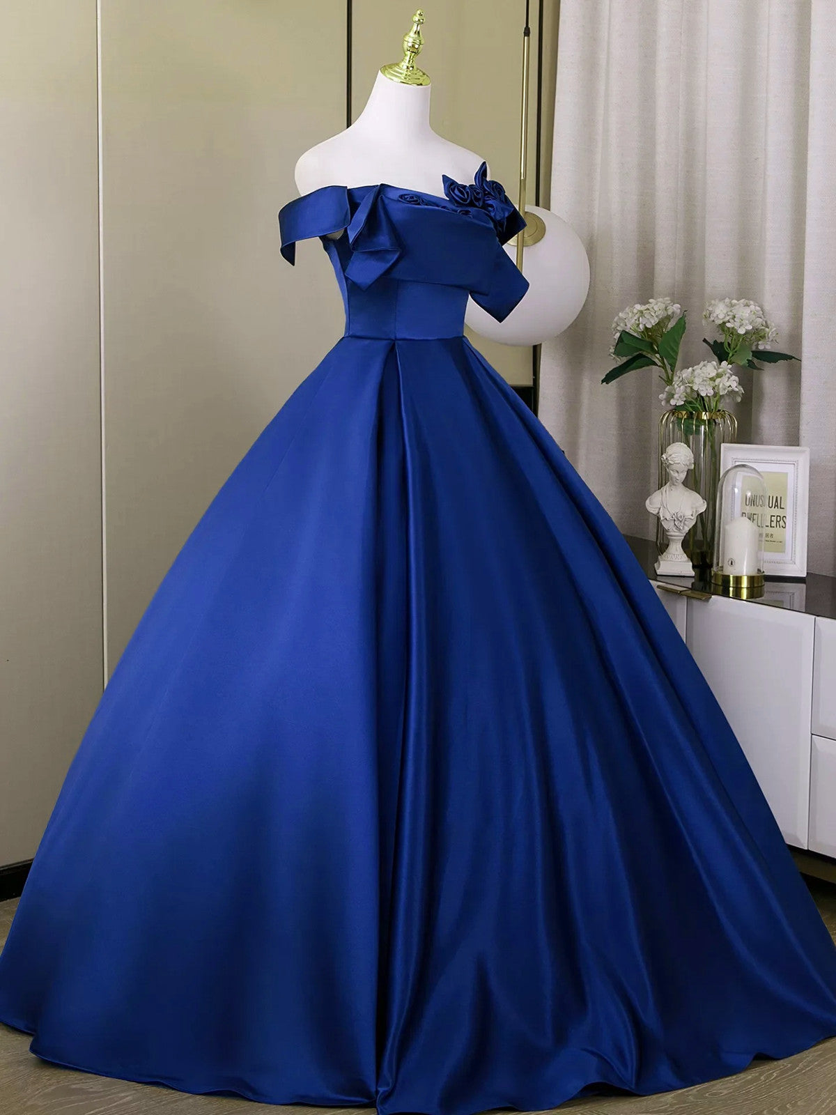 Vestido largo de fiesta con flores de satén azul y vestido de noche 
