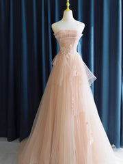 Vestido formal largo de tul rosa con flores 