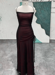 Vestido de fiesta largo elegante con espalda cruzada en negro y rojo 
