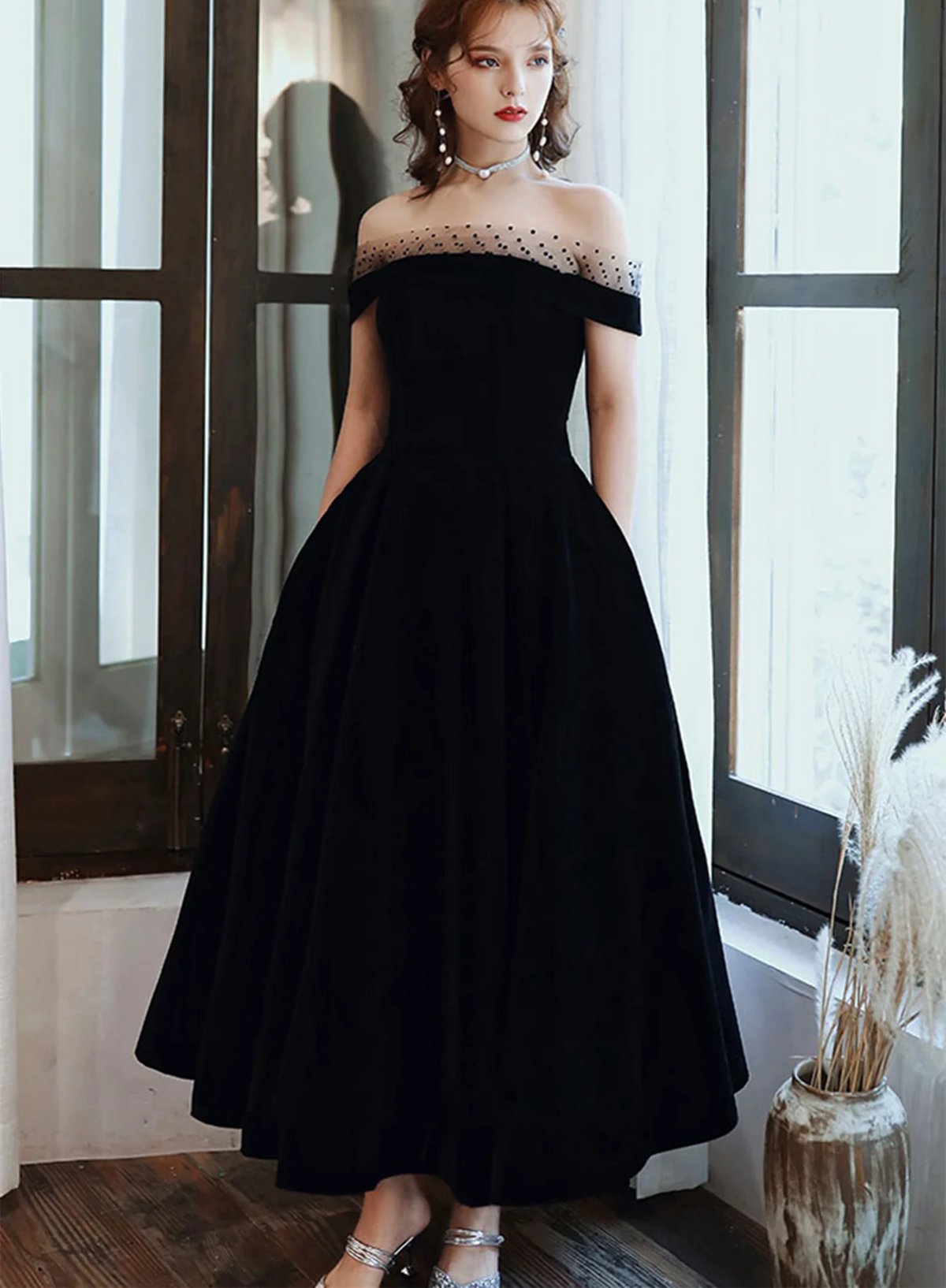Off Shoulder Black Velvet Party Dress