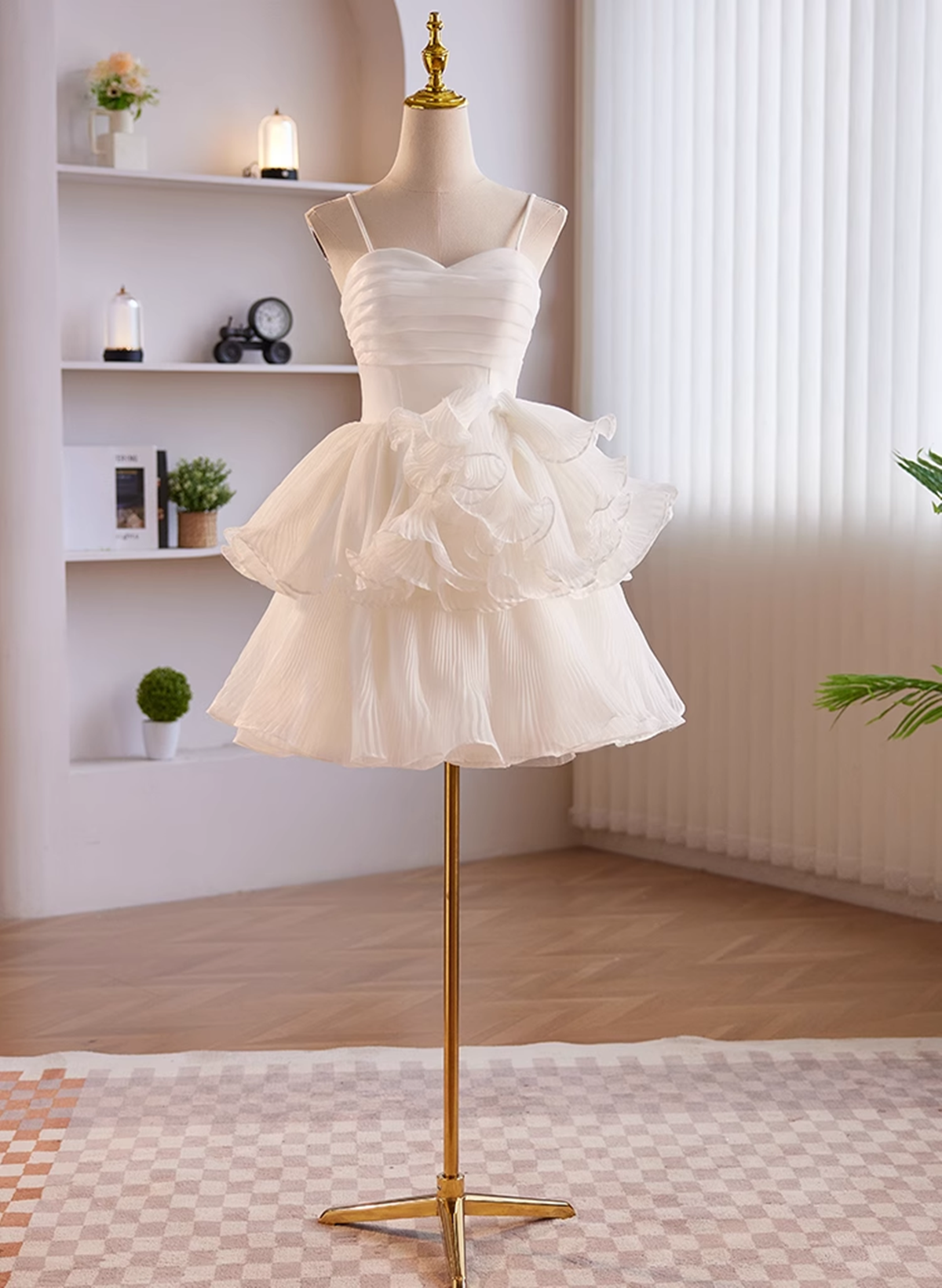White Tulle Straps Short Graduation Dress