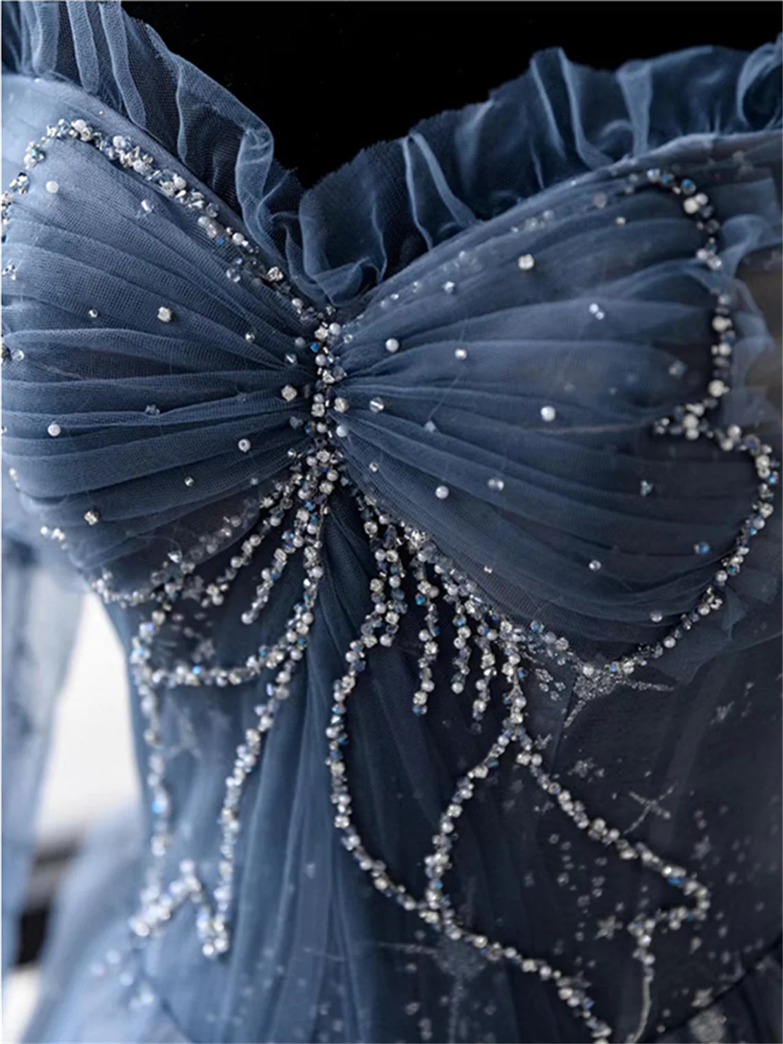 Blue Long Sleeves Sweetheart Beaded Tulle Formal Dress